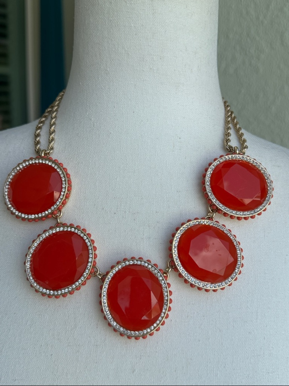 Banana republic statement necklace - NWOT
